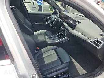 2025 BMW 3 Series Sedan 330i - miniatura 14