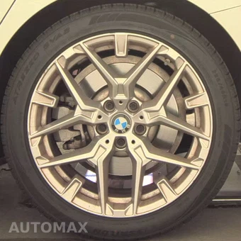 2025 BMW 3 Series Sedan 330i - miniatura 27