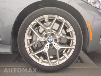 2025 BMW 3 Series Sedan 330i - miniatura 10