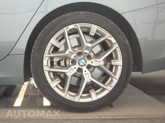 2025 BMW 3 Series Sedan 330i - miniatura 12