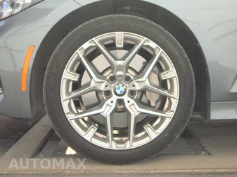2025 BMW 3 Series Sedan 330i - miniatura 9