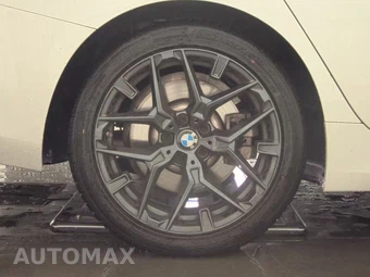 2025 BMW 3 Series Sedan 330i - miniatura 11