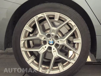 2025 BMW 3 Series Sedan 330i - miniatura 11