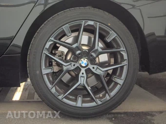2025 BMW 3 Series Sedan 330i - miniatura 12