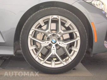 2025 BMW 3 Series Sedan 330i - miniatura 10