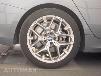 2025 BMW 3 Series Sedan 330i - miniatura 11
