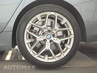 2025 BMW 3 Series Sedan 330i - miniatura 12