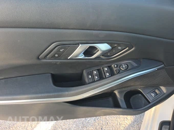2025 BMW 3 Series Sedan 330i - miniatura 9