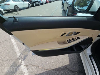 2025 BMW 3 Series Sedan 330i - miniatura 9