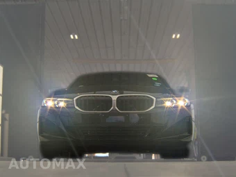 2025 BMW 3 Series Sedan 330i - miniatura 3