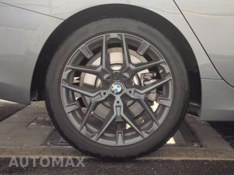 2025 BMW 3 Series Sedan 330i - miniatura 11
