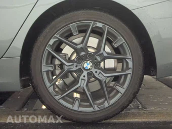 2025 BMW 3 Series Sedan 330i - miniatura 12