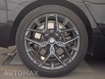 2025 BMW 3 Series Sedan 330i - miniatura 11