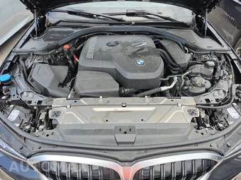 2025 BMW 3 Series Sedan 330i - miniatura 22