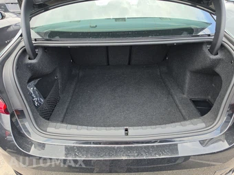 2025 BMW 3 Series Sedan 330i - miniatura 23