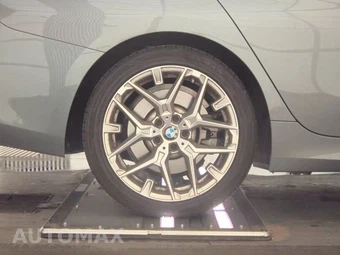 2025 BMW 3 Series Sedan 330i - miniatura 11