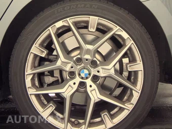 2025 BMW 3 Series Sedan 330i - miniatura 12