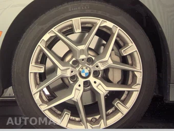 2025 BMW 3 Series Sedan 330i - miniatura 9