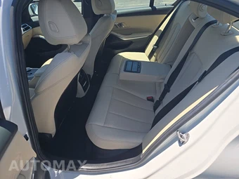 2025 BMW 3 Series Sedan 330i – miniatura 13