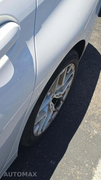 2025 BMW 3 Series Sedan 330i – miniatura 22