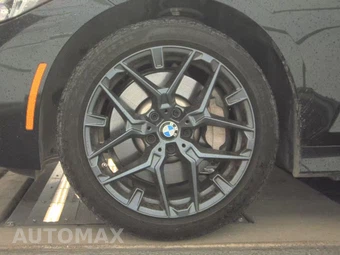 2025 BMW 3 Series Sedan 330i - miniatura 9