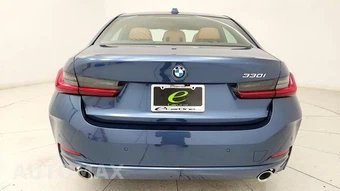 2025 BMW 3 Series Sedan 330i - miniatura 30