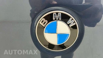 2025 BMW 3 Series Sedan 330i - miniatura 37