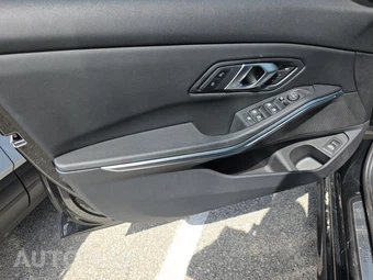 2025 BMW 3 Series Sedan 330i - miniatura 15