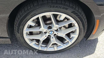 2025 BMW 3 Series Sedan 330i - miniatura 33