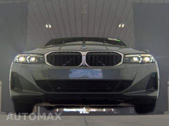 2025 BMW 3 Series Sedan 330i - miniatura 3