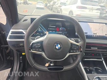 2025 BMW 3 Series Sedan 330i - miniatura 10