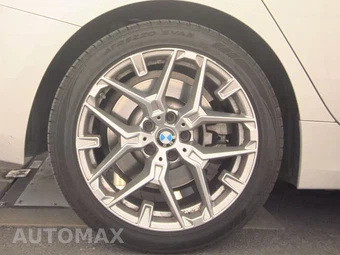 2025 BMW 3 Series Sedan 330i - miniatura 11