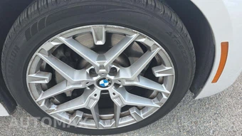 2025 BMW 3 Series Sedan 330i - miniatura 32