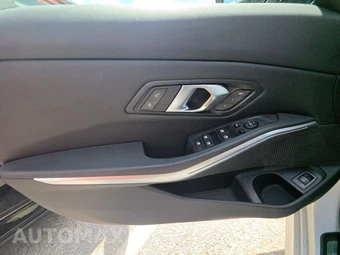 2025 BMW 3 Series Sedan 330i - miniatura 15