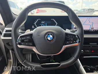 2025 BMW 3 Series Sedan 330i - miniatura 16