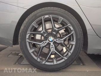 2025 BMW 3 Series Sedan 330i - miniatura 11