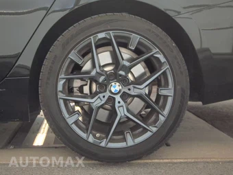 2025 BMW 3 Series Sedan 330i - miniatura 12