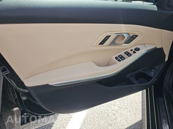 2025 BMW 3 Series Sedan 330i - miniatura 15