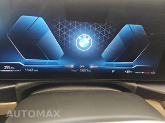 2025 BMW 3 Series Sedan 330i - miniatura 12