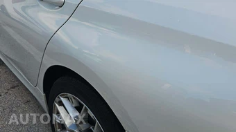 2025 BMW 3 Series Sedan 330i - miniatura 28