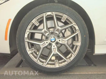 2025 BMW 3 Series Sedan 330i - miniatura 9