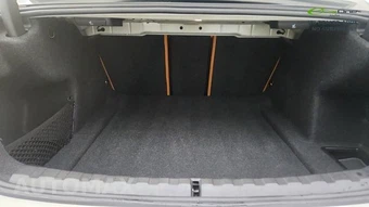 2025 BMW 3 Series Sedan 330i - miniatura 28
