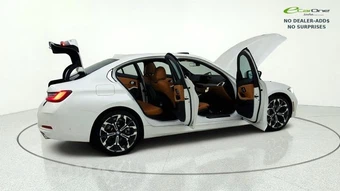 2025 BMW 3 Series Sedan 330i - miniatura 9