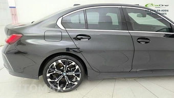 2025 BMW 3 Series Sedan 330i xDrive - miniatura 30