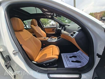 2025 BMW 3 Series Sedan 330i xDrive - miniatura 18