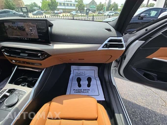 2025 BMW 3 Series Sedan 330i xDrive - miniatura 19