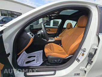 2025 BMW 3 Series Sedan 330i xDrive - miniatura 6