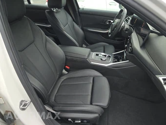 2025 BMW 3 Series Sedan 330i xDrive - miniatura 8