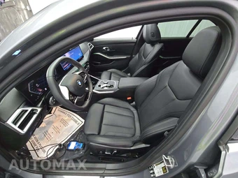 2025 BMW 3 Series Sedan 330i xDrive - miniatura 6