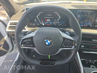 2025 BMW 3 Series Sedan 330i xDrive - miniatura 10
